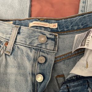 Levi’s Light wash RIBCAGE STRAIGHT Jeans